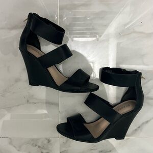 Shoe Dazzle Black Strappy Wedge Sandals
